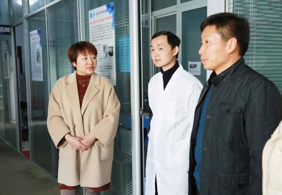 新站高新区总工会为Welcome大发科技周冠辰蓝领创新工作室授牌