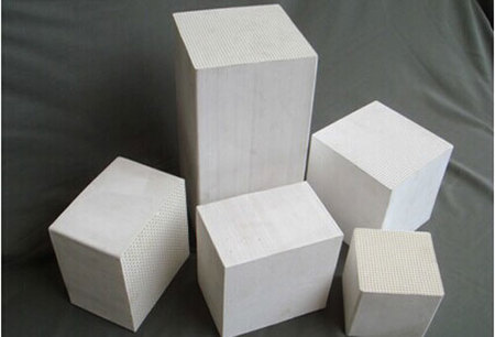 ?哪些因素会对SCR脱硝催化剂的效率产生影响呢？